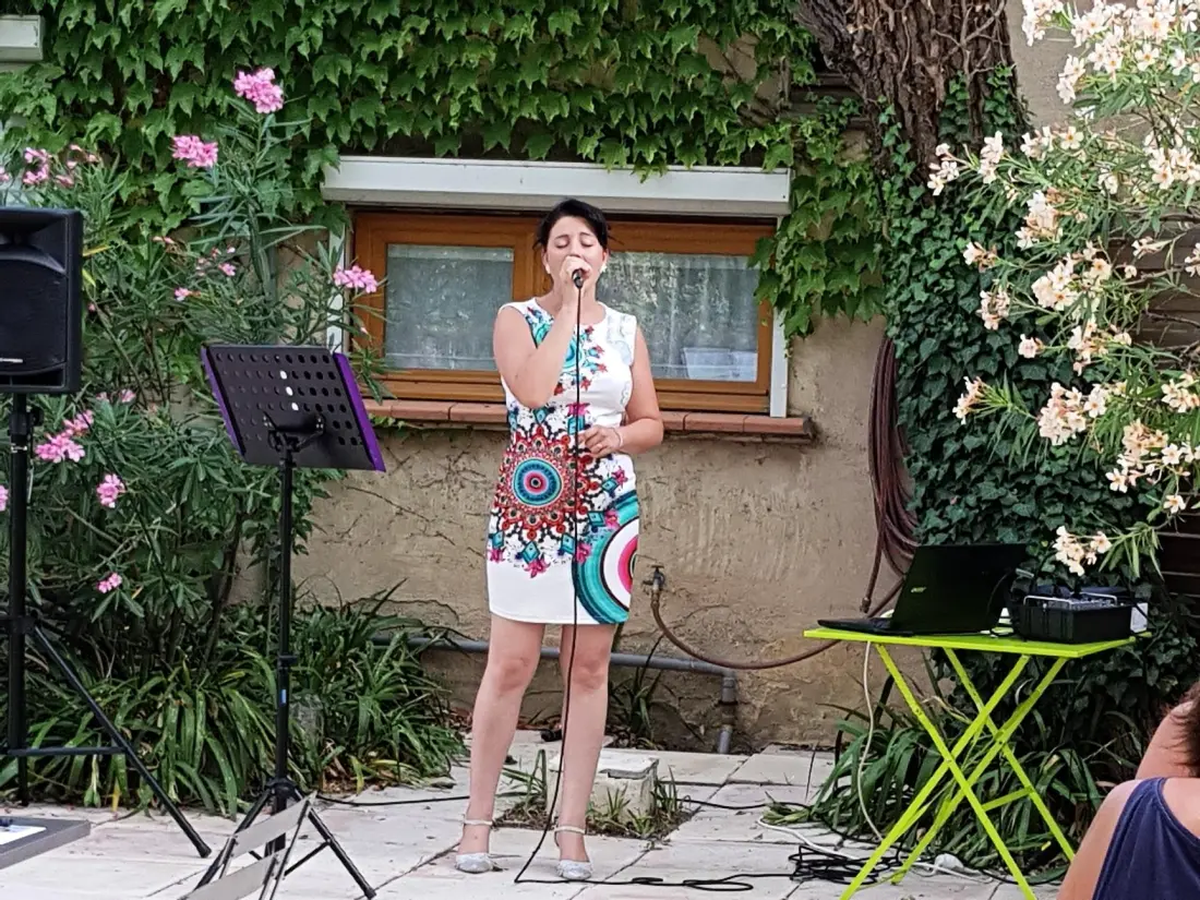 Flower Camping Les Rives de l'Aygues 3 étoiles★★★
