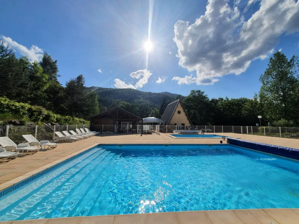 Camping La Pierre de l'Aigle 3 étoiles★★★