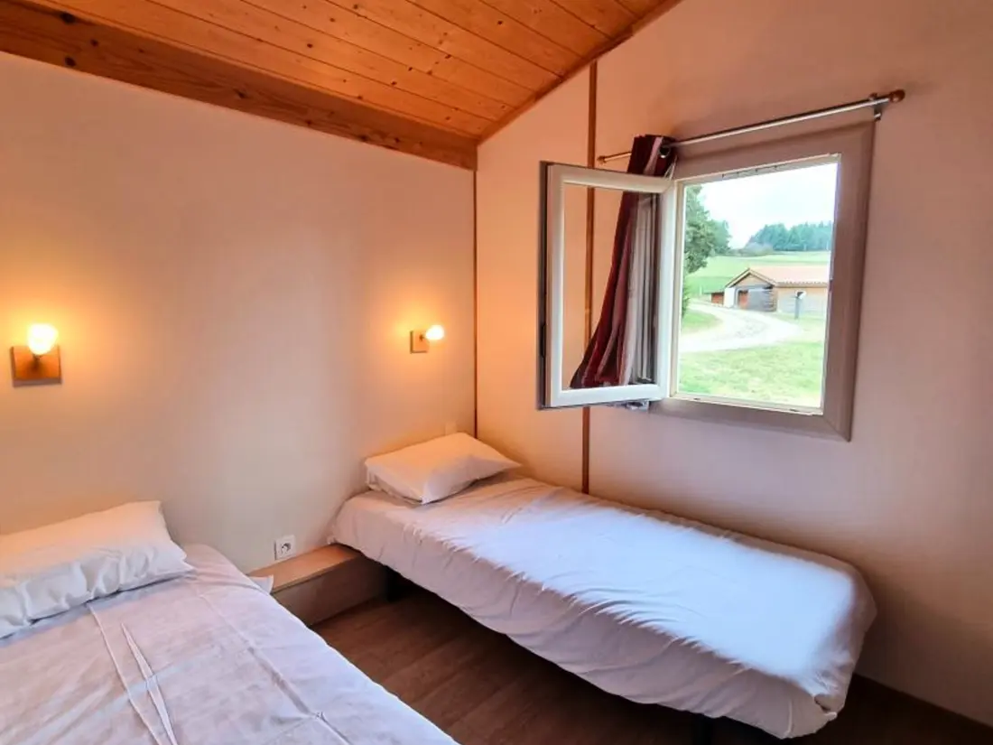Maison de Vacances USSON-EN-FOREZ 13