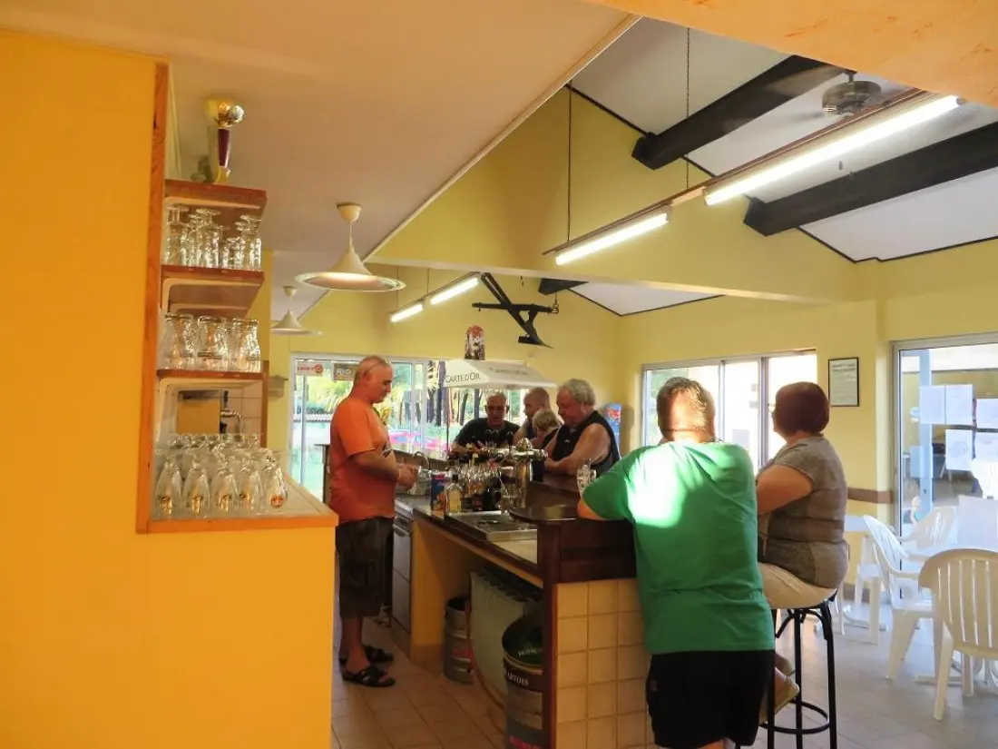 Camping La Rouvière Les Pins 3 étoiles★★★