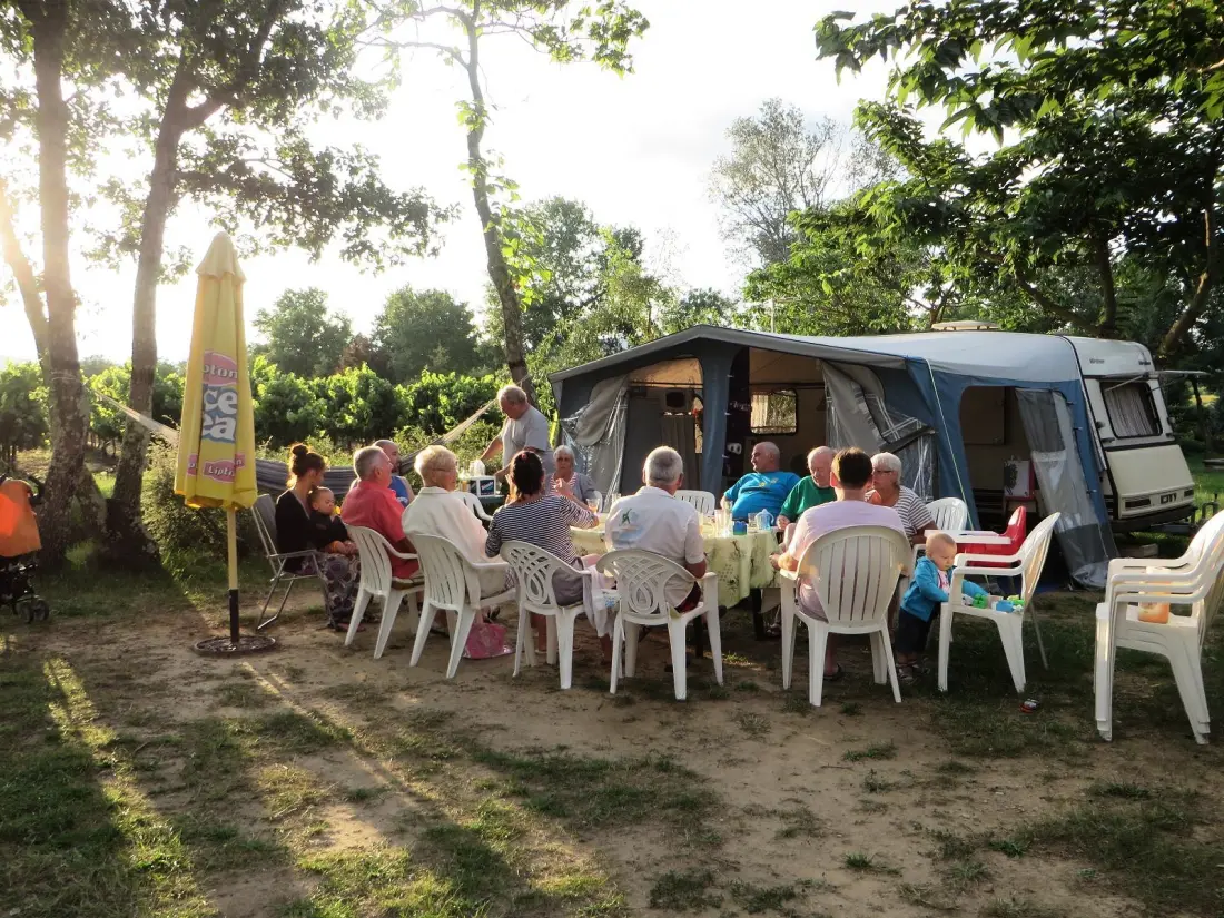 Camping La Rouvière Les Pins 3 étoiles★★★