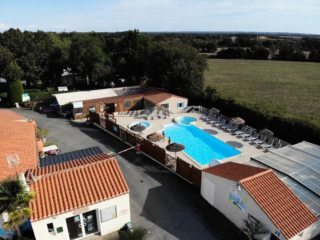 Camping Le Roc 3 étoiles★★★