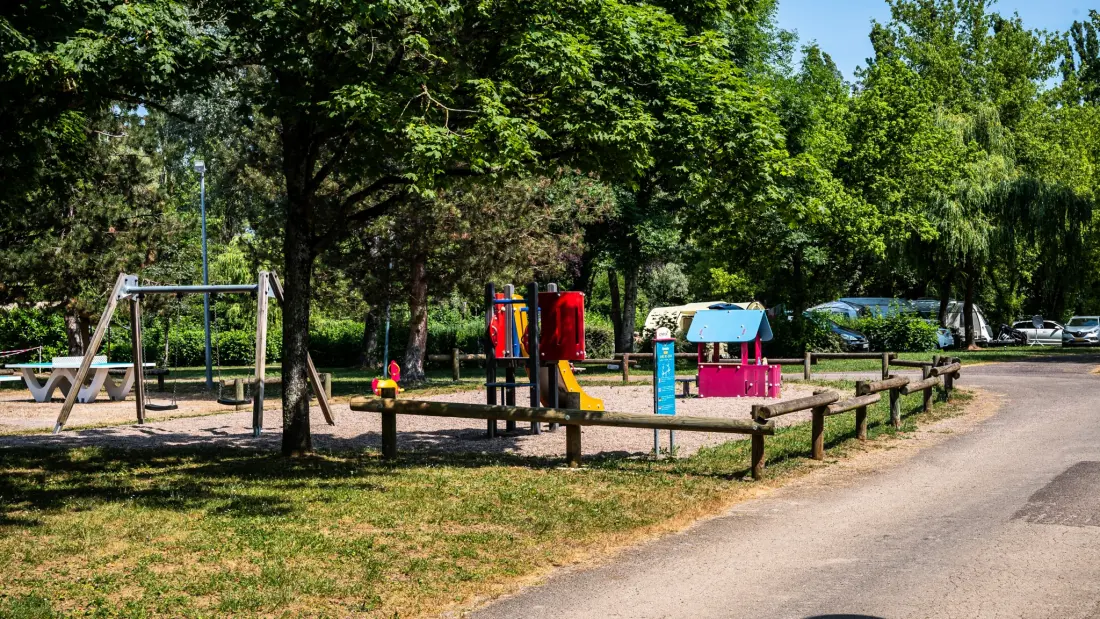 Camping Seasonova Vesoul 3 étoiles★★★
