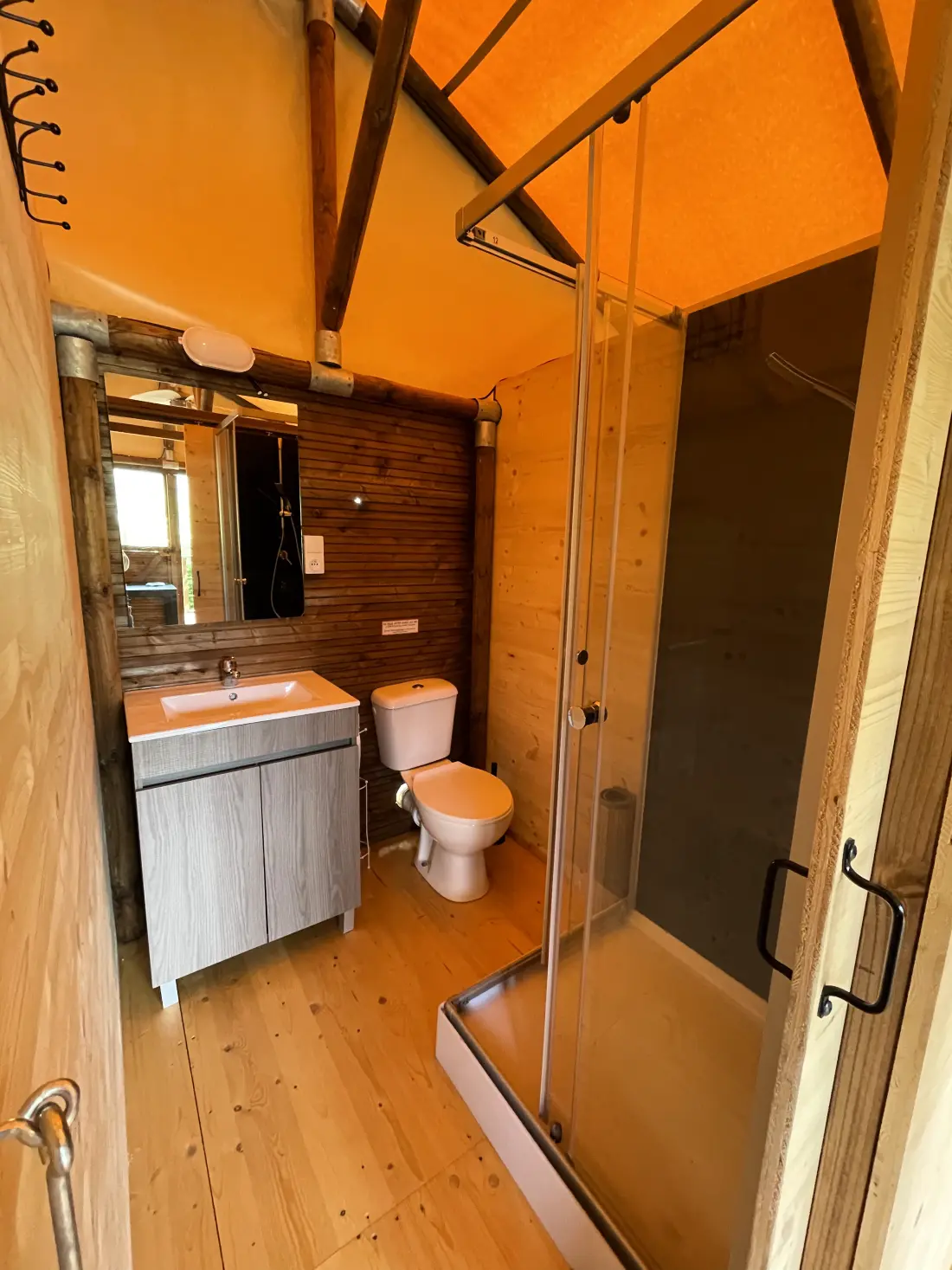 Camping Ushuaïa Villages Les Myotis 3 étoiles★★★