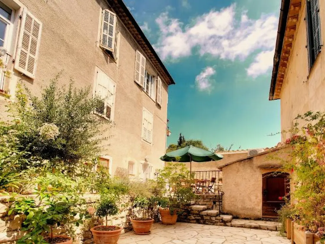 Résidence SCHÖNES STUDIO MIT GARTEN FÜR 2 IM DORF