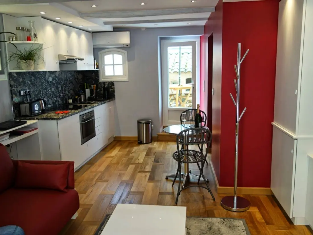 Résidence SCHÖNES STUDIO MIT GARTEN FÜR 2 IM DORF