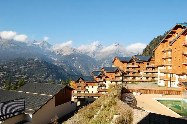 Chalet Club
