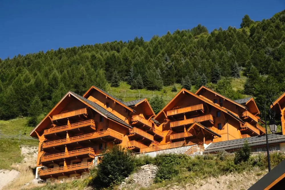 Résidence Odalys Le Hameau et Les Chalets de la Vallée d'Or 3 étoiles★★★