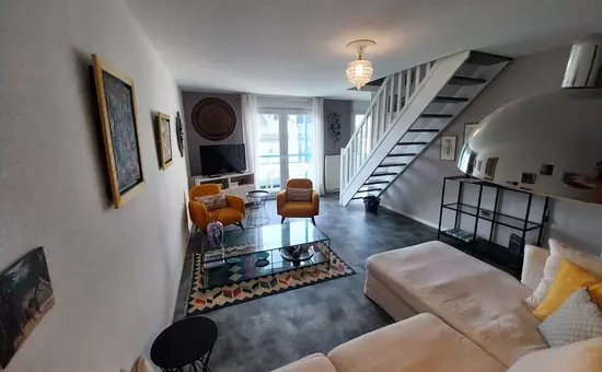 Appartement Spacieux Avec Balcon
