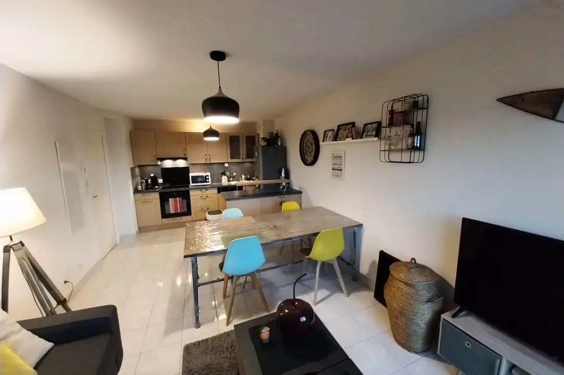 Charmant T3 Avec Balcon Proche Plage