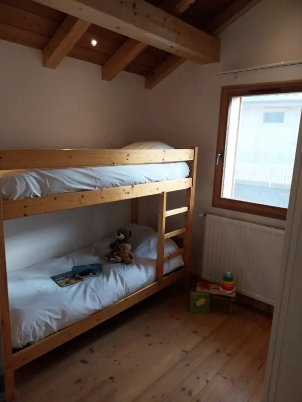 Chalet Familial 3 Chambres • Jardin 600 M² • Vars