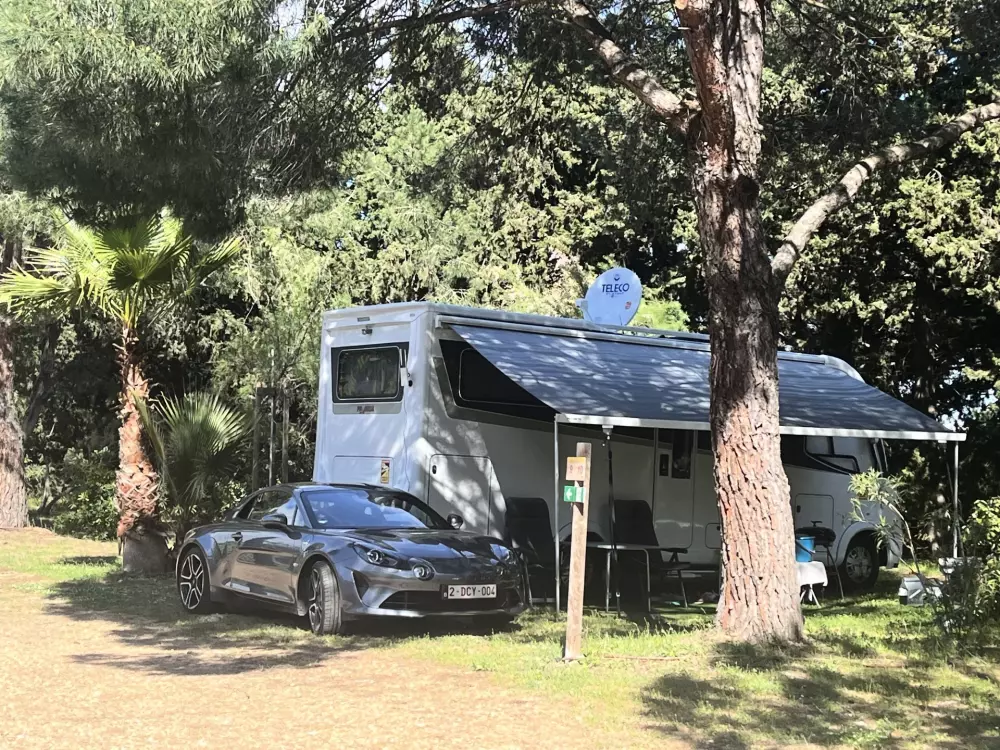 Flower Camping Le Mas de Mourgues 3 étoiles★★★