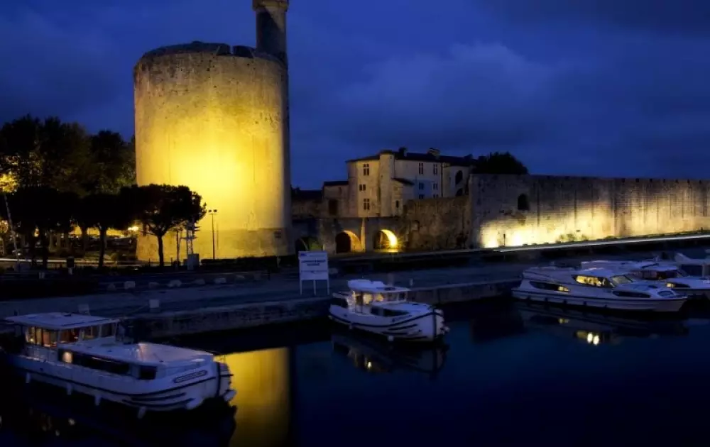 Flower Camping Le Mas de Mourgues 3 étoiles★★★