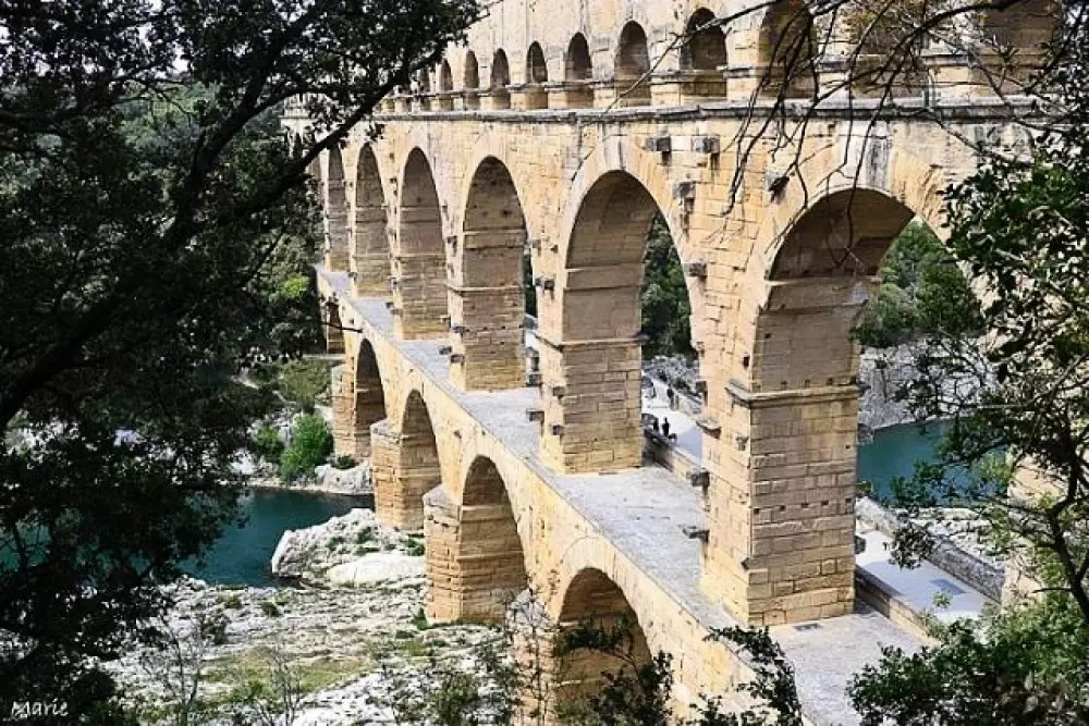 Flower Camping Le Mas de Mourgues 3 étoiles★★★