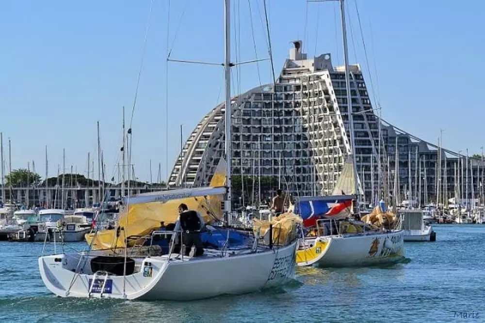 Flower Camping Le Mas de Mourgues 3 étoiles★★★