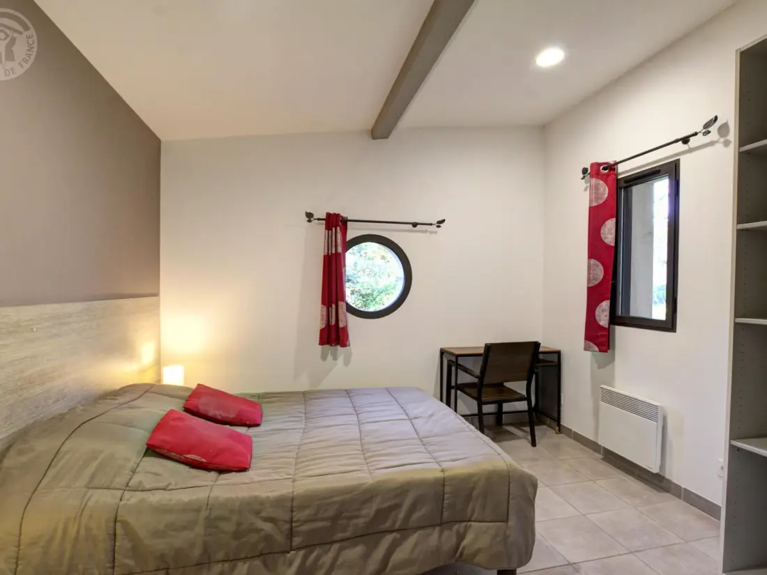Maison de Vacances VEAUCHETTE 8