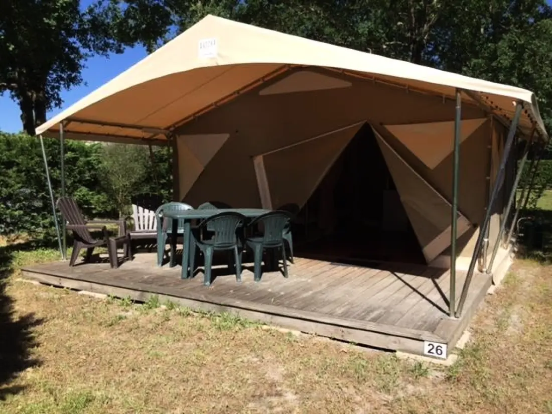 Camping Ushuaïa Villages La Chesnays 4 étoiles★★★★