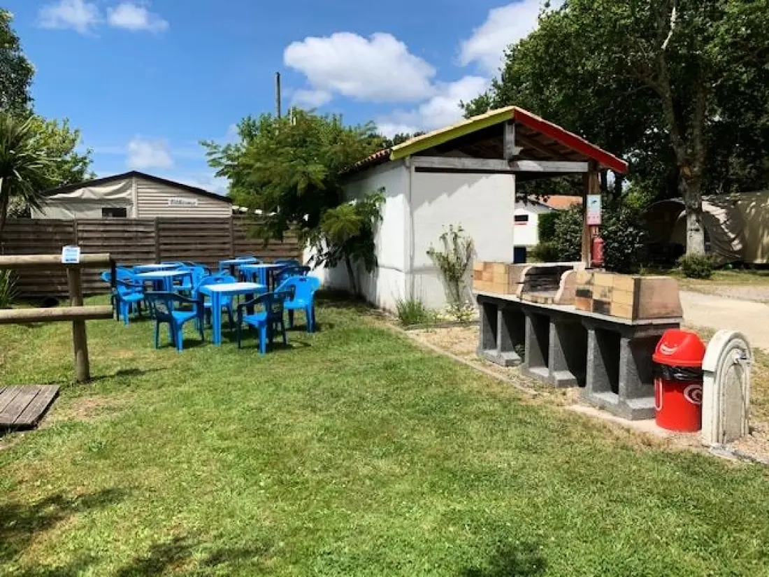 Camping Ushuaïa Villages La Chesnays 4 étoiles★★★★