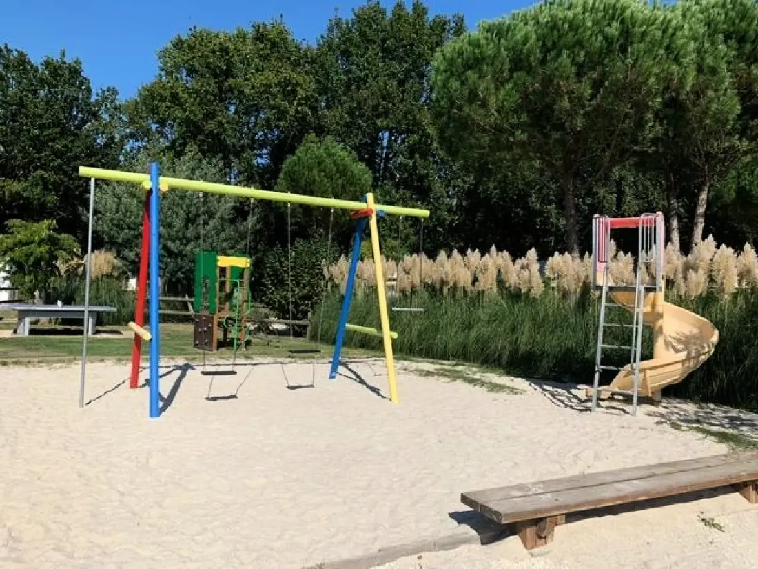 Camping Ushuaïa Villages La Chesnays 4 étoiles★★★★