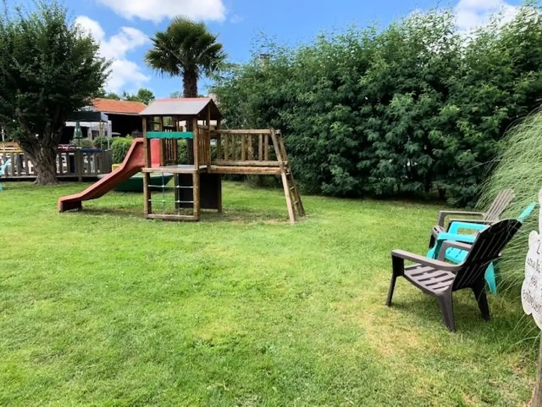 Camping Ushuaïa Villages La Chesnays 4 étoiles★★★★