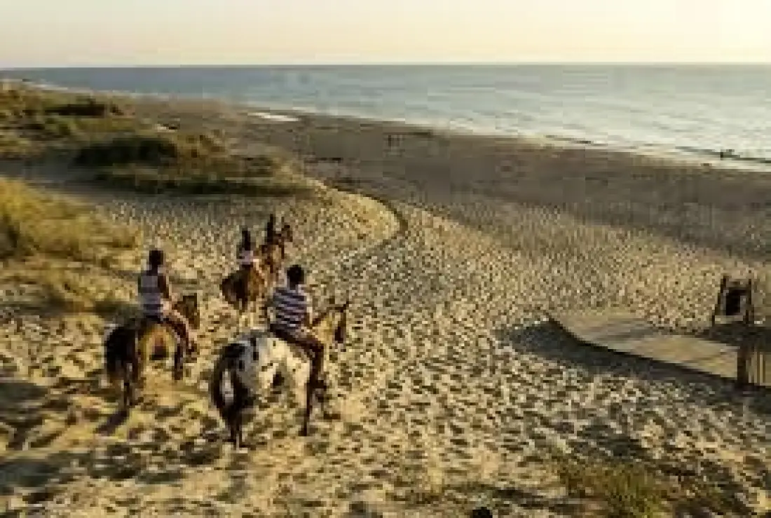 Camping Ushuaïa Villages La Chesnays 4 étoiles★★★★