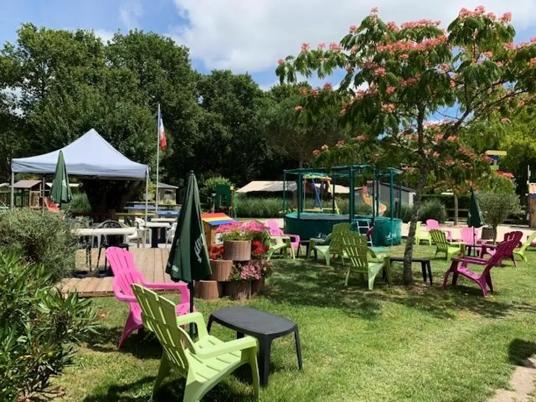Camping Ushuaïa Villages La Chesnays 4 étoiles★★★★