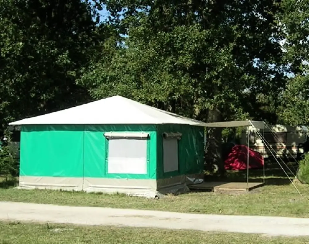 Ushuaïa Villages - Camping La Chesnays 4 étoiles★★★★