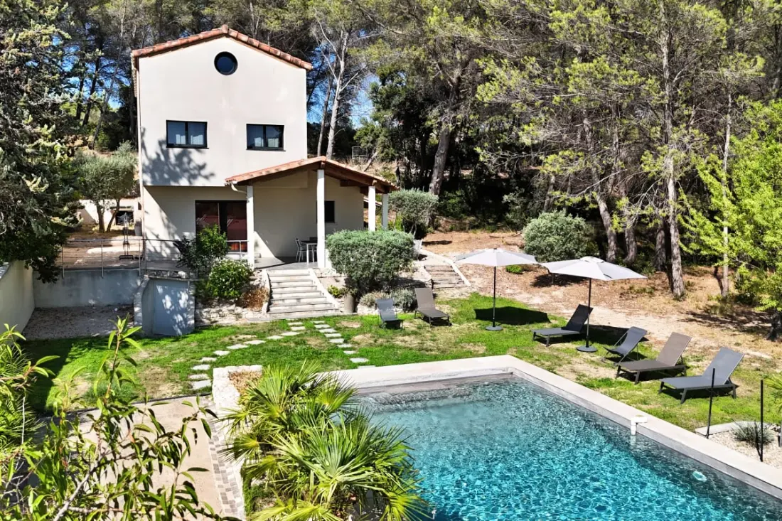 Altinea - Maison Familiale &amp; Piscine à Débordement