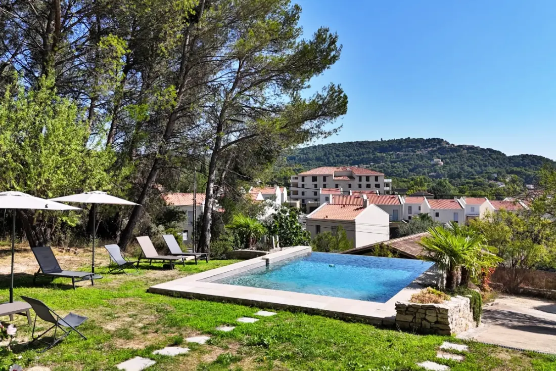 Altinea - Maison Familiale &amp; Piscine à Débordement