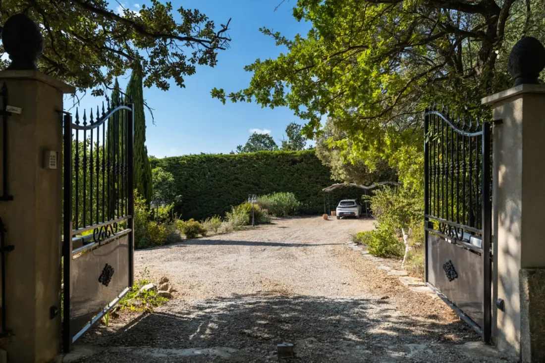 La Chêneraie. Proche Alpilles Et Luberon, Piscine Chauffée