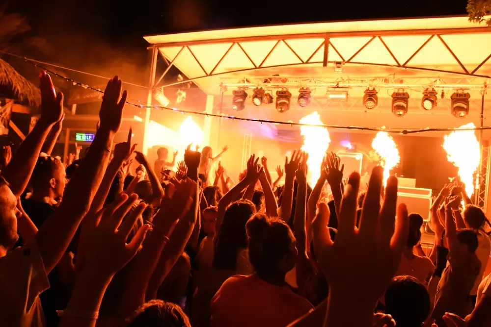 Camping Les Salisses 41 étoiles★