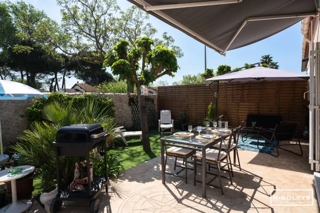 Charmante Maison Climatisée à 500m De La Plage