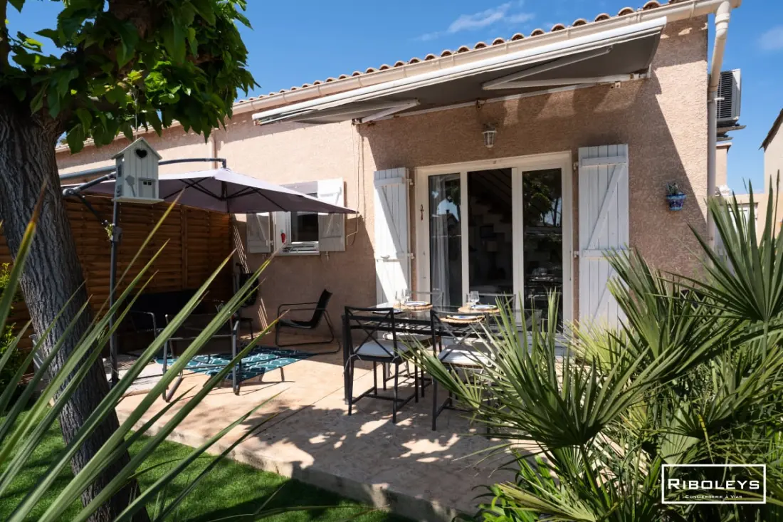 Charmante Maison Climatisée à 500m De La Plage
