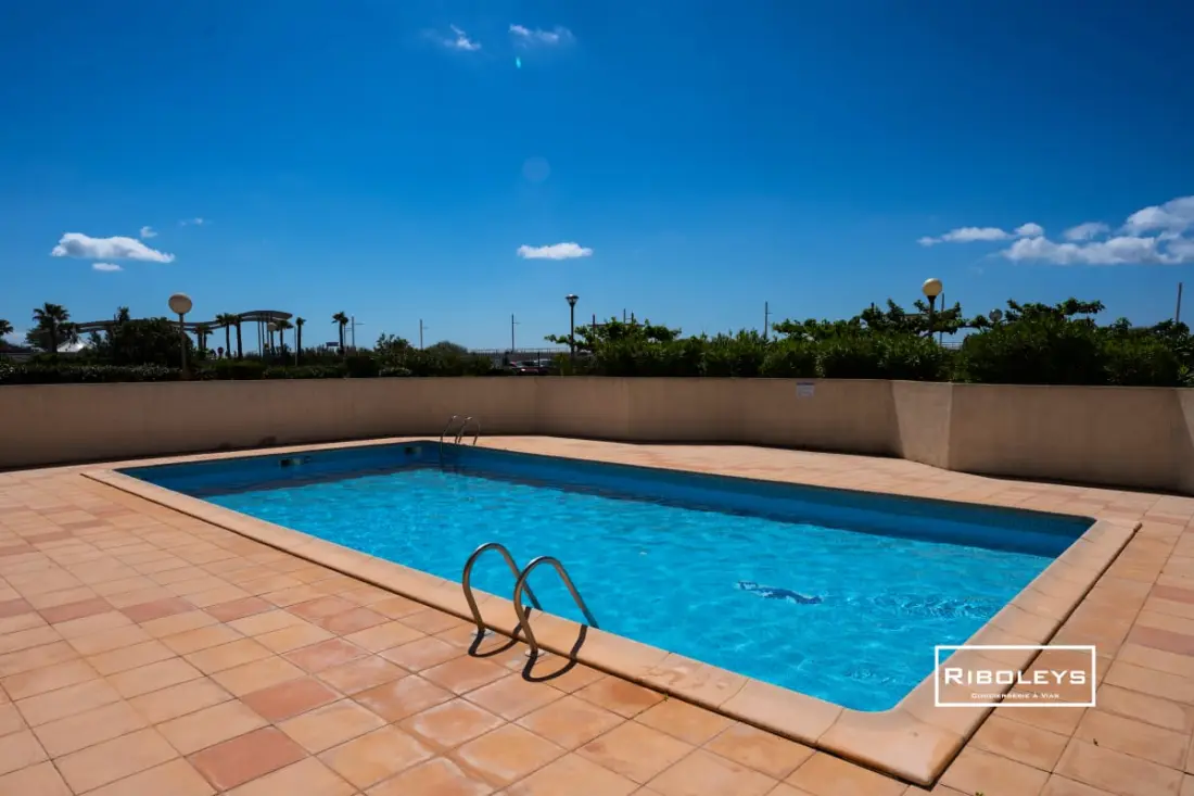 Riboleys - T2 Climatisé Avec Piscine Face à La Mer