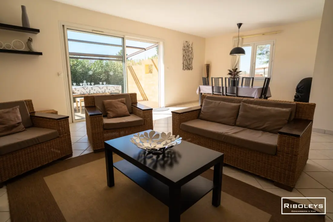 Riboleys – Villa Plain-pied Avec Piscine Et Clim