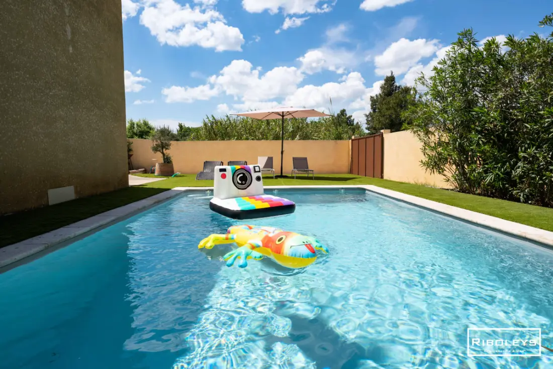 Riboleys – Villa Plain-pied Avec Piscine Et Clim
