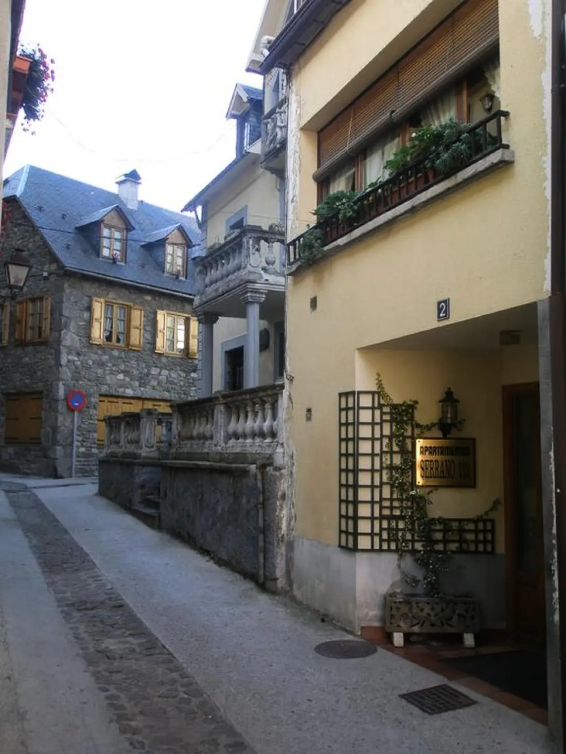 Apartamentos Serrano