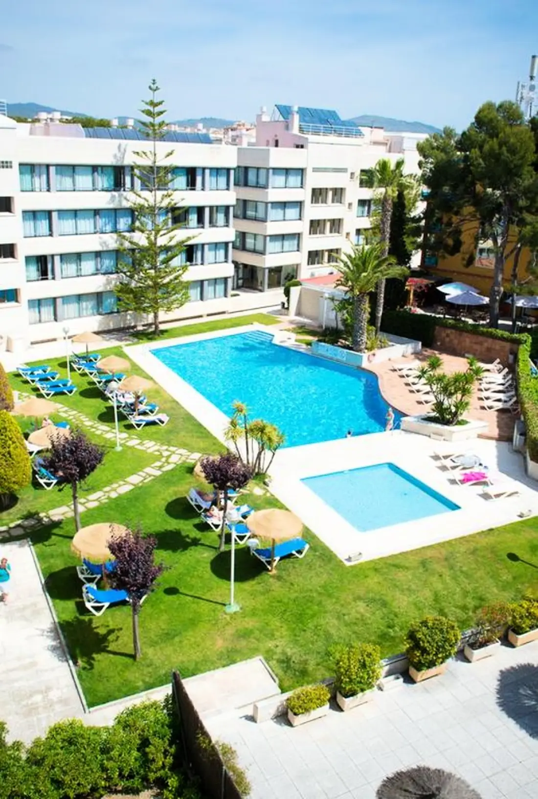 Atenea Park Suites & Apartments