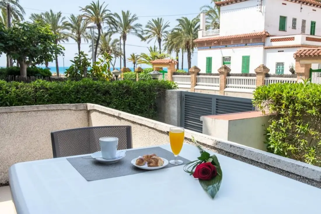 Atenea Park Suites & Apartments