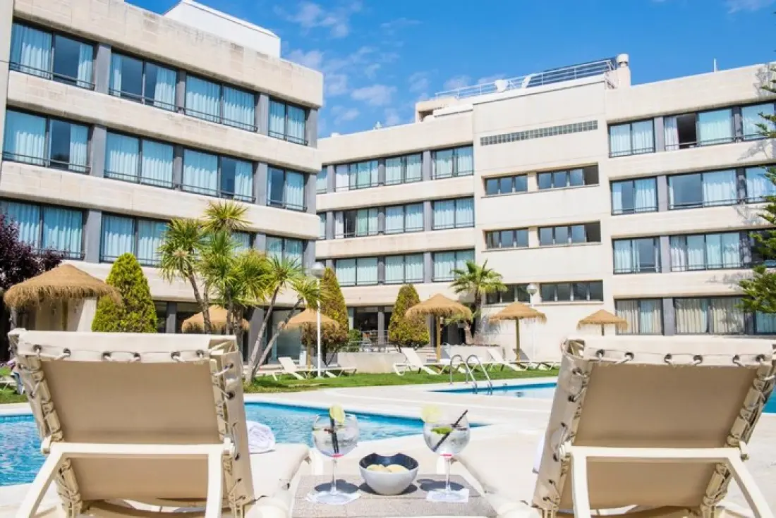 Atenea Park Suites & Apartments