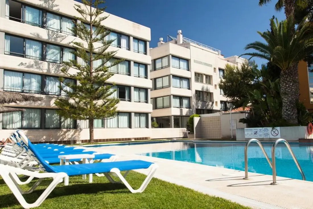 Atenea Park Suites & Apartments
