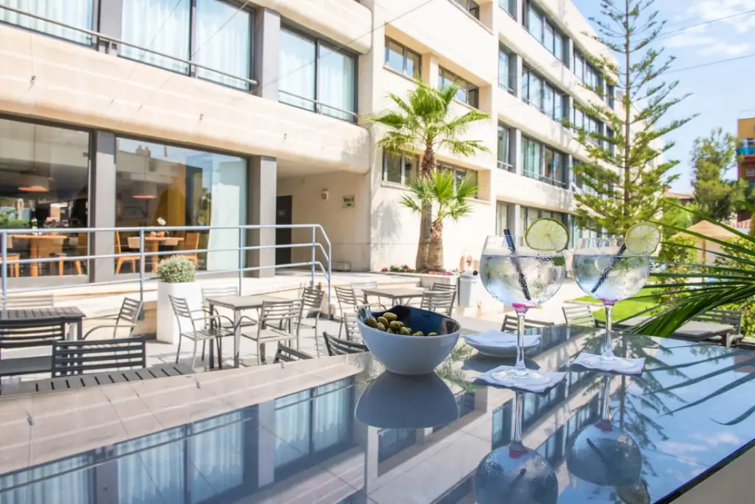 Atenea Park Suites & Apartments