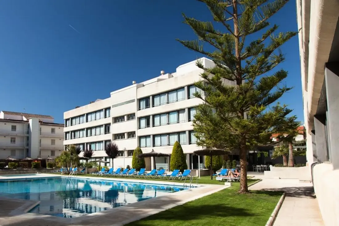 Atenea Park Suites & Apartments