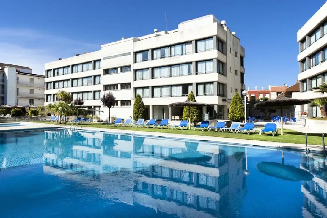 Atenea Park Suites & Apartments
