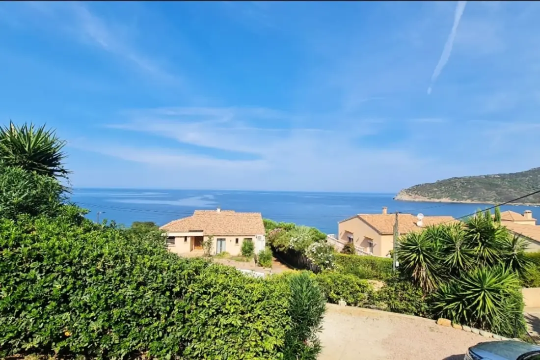 Appartement Avec Terrasse Et Vue à 360° Sur La Mer