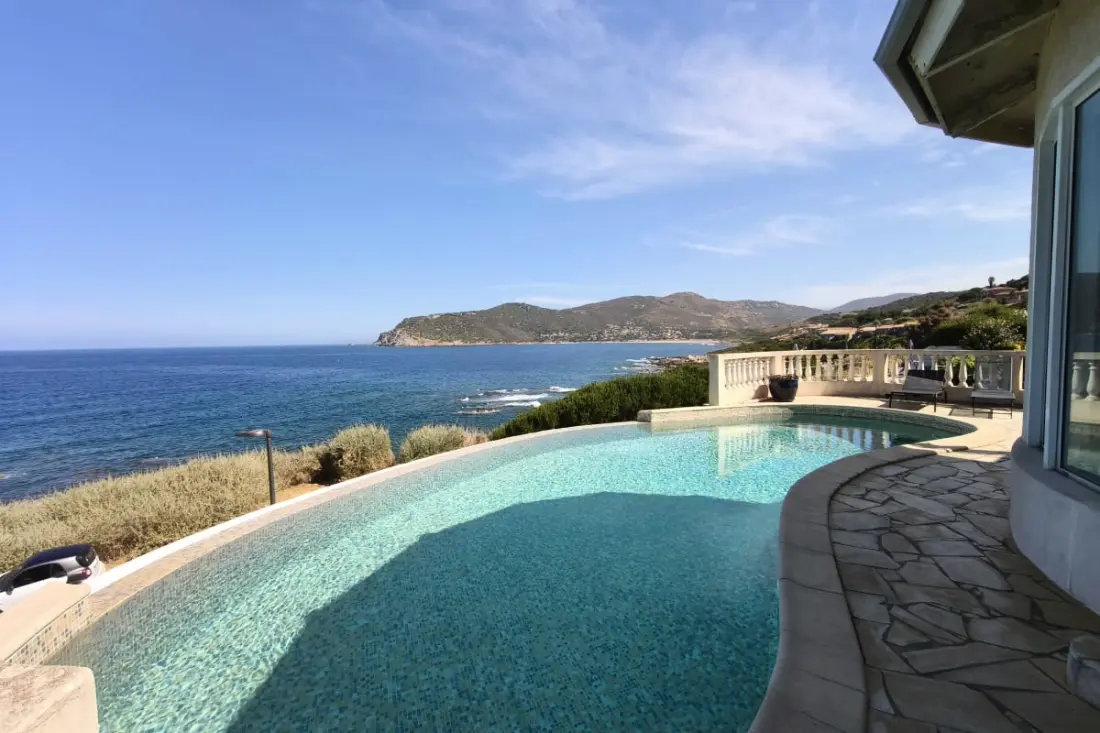 Villa Spacieuse Avec Piscine Et Vue Sur La Mer