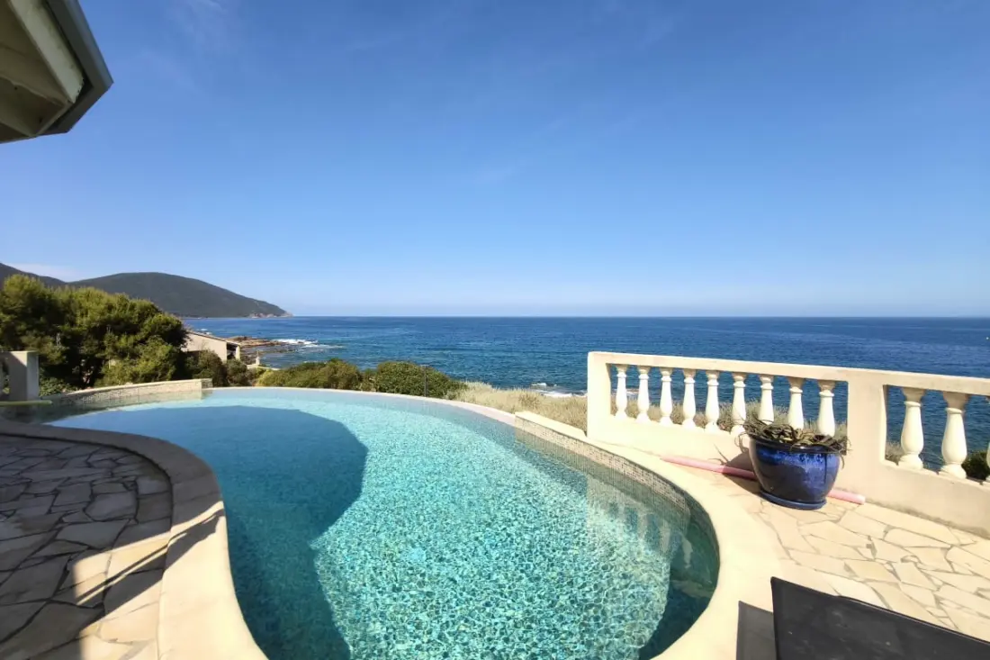 Villa Spacieuse Avec Piscine Et Vue Sur La Mer