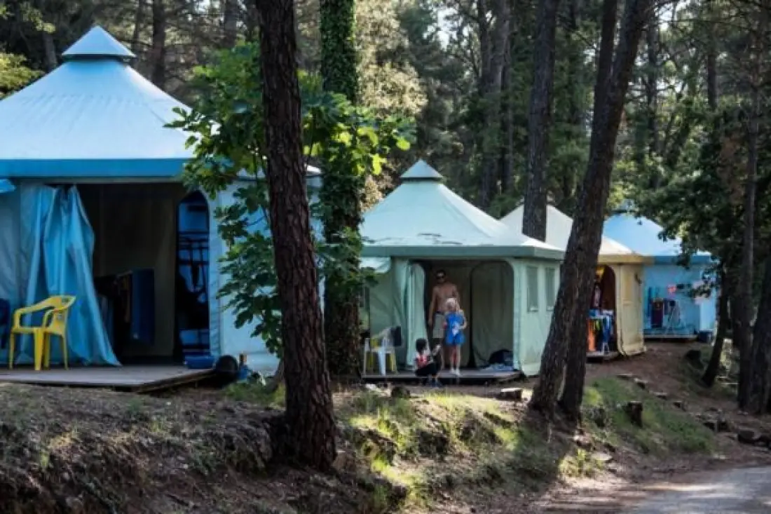 Camping Paradis Le Ruou 4 étoiles★★★★
