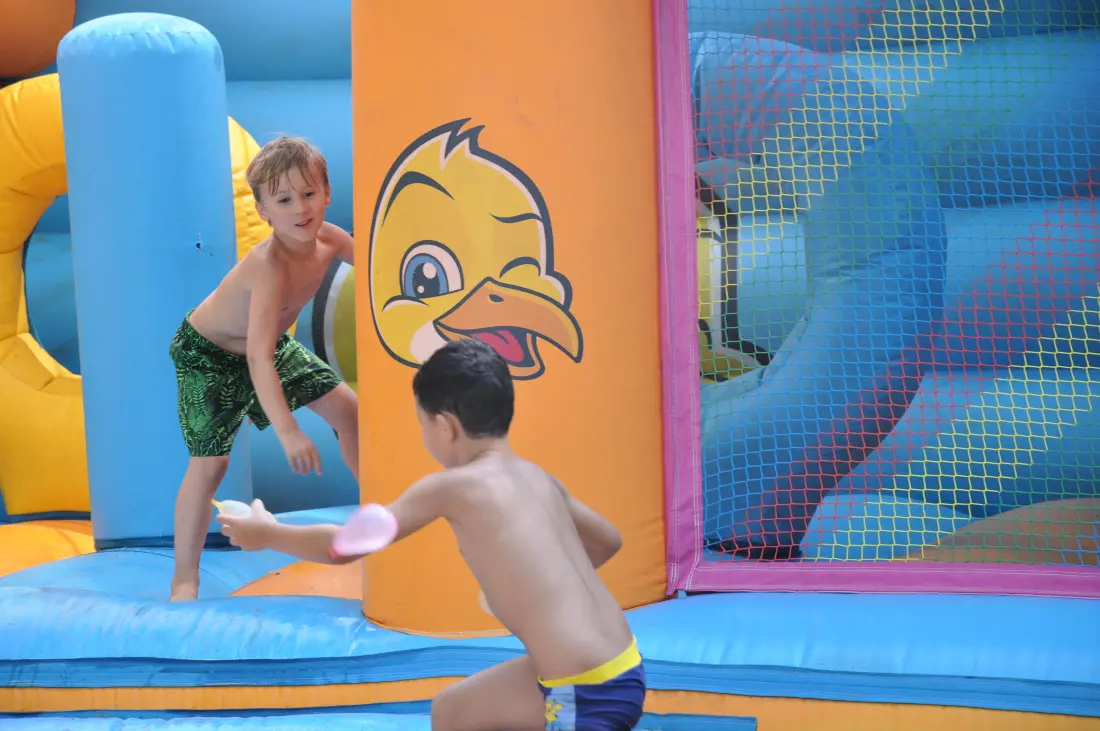 Camping Paradis Le Ruou 4 étoiles★★★★