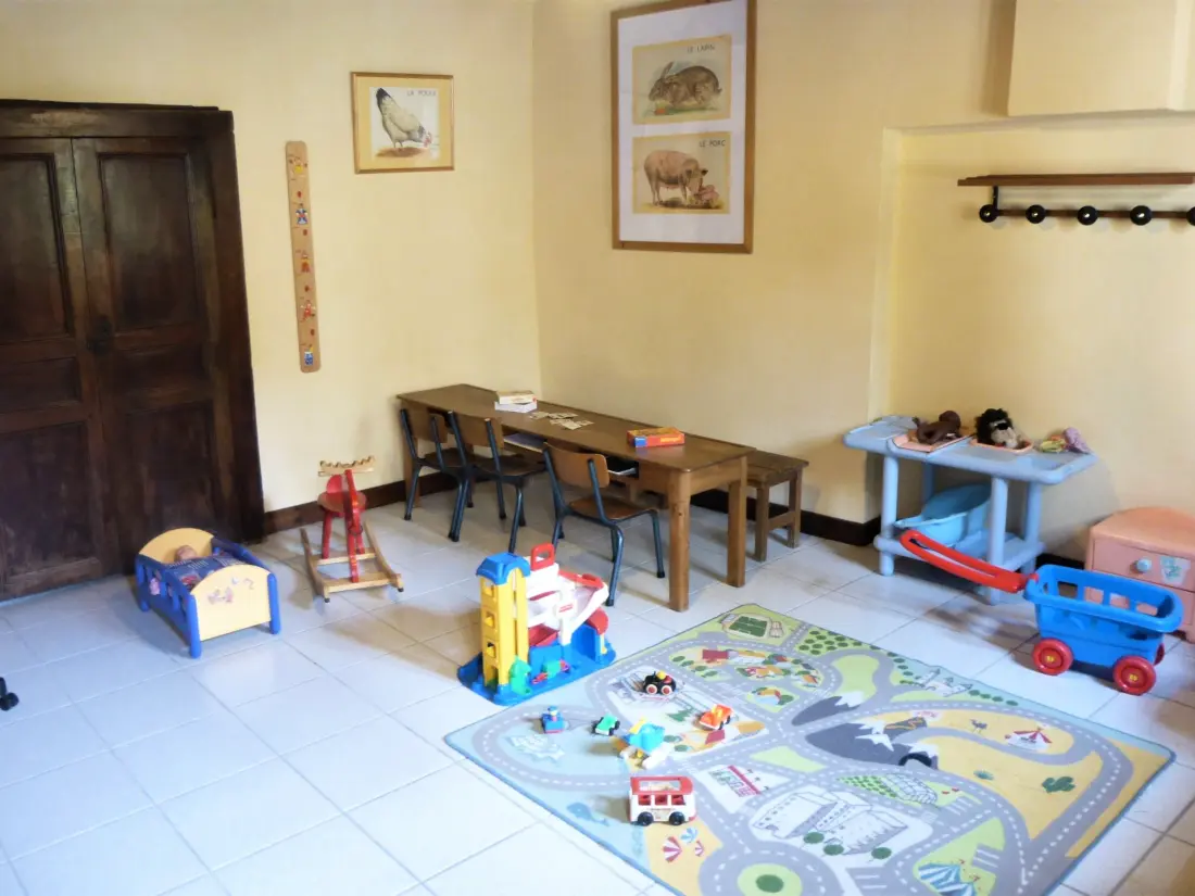 Maison de Vacances Villeneuve-d'Allier 4